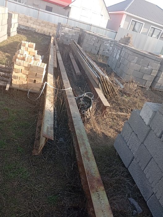 Двух товарка металл