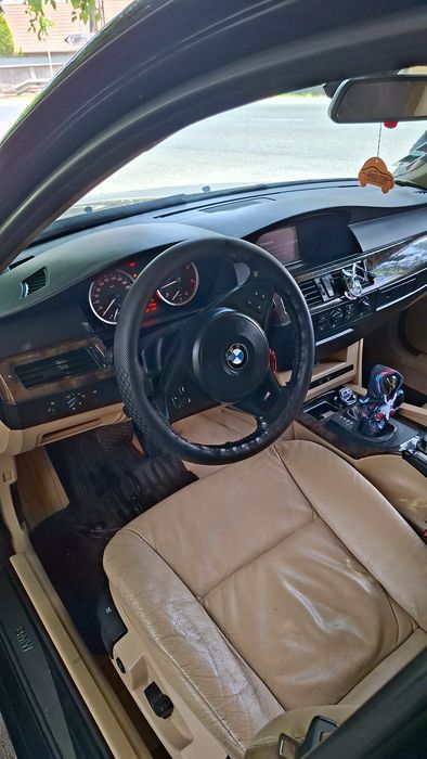Vînd bmw 530 în stare foarte bună de fumcționare.