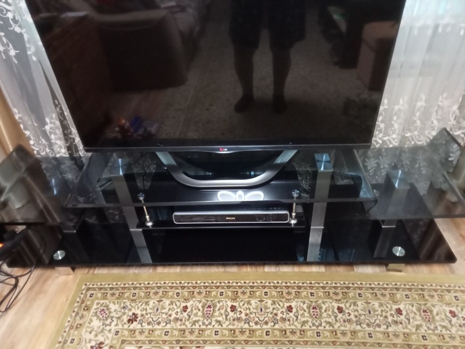 Тумба под ТВ стекло