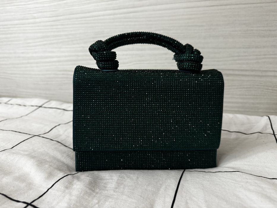 Бляскава чанта на Zara