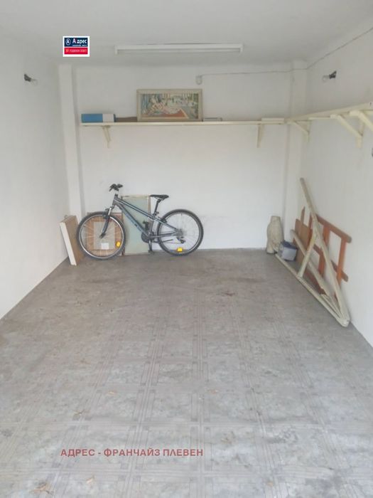 Гараж в Плевен-9-ти квартал площ 18 цена 30000