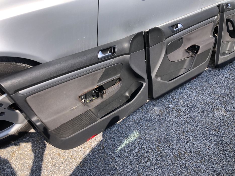 Кори за врати vw golf 5 комби