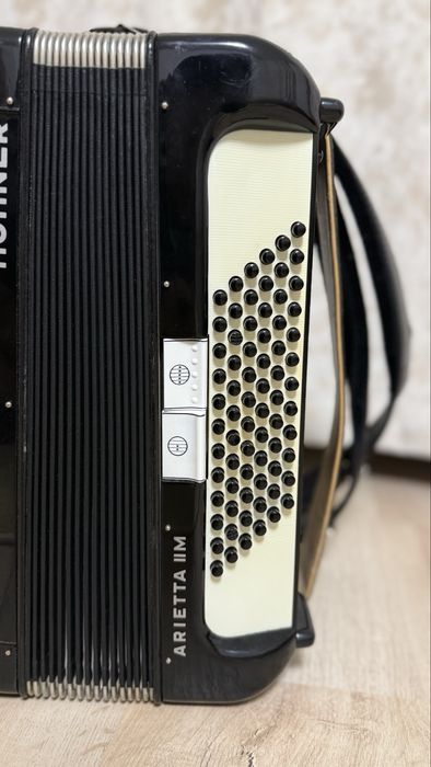Vând / Schimb Acordeon Hohner Arietta II M