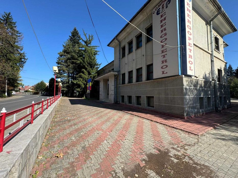 Imobil,birouri,cladire cu teren Campina