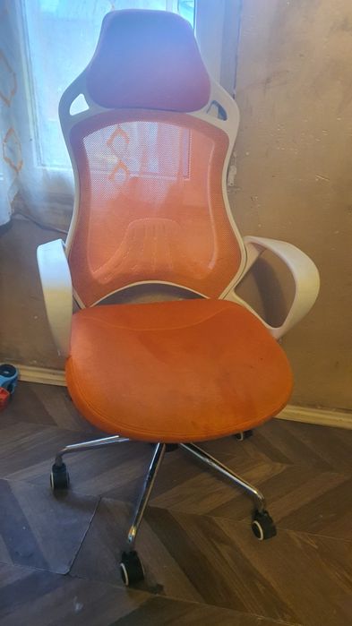 Office chair/Офис стол