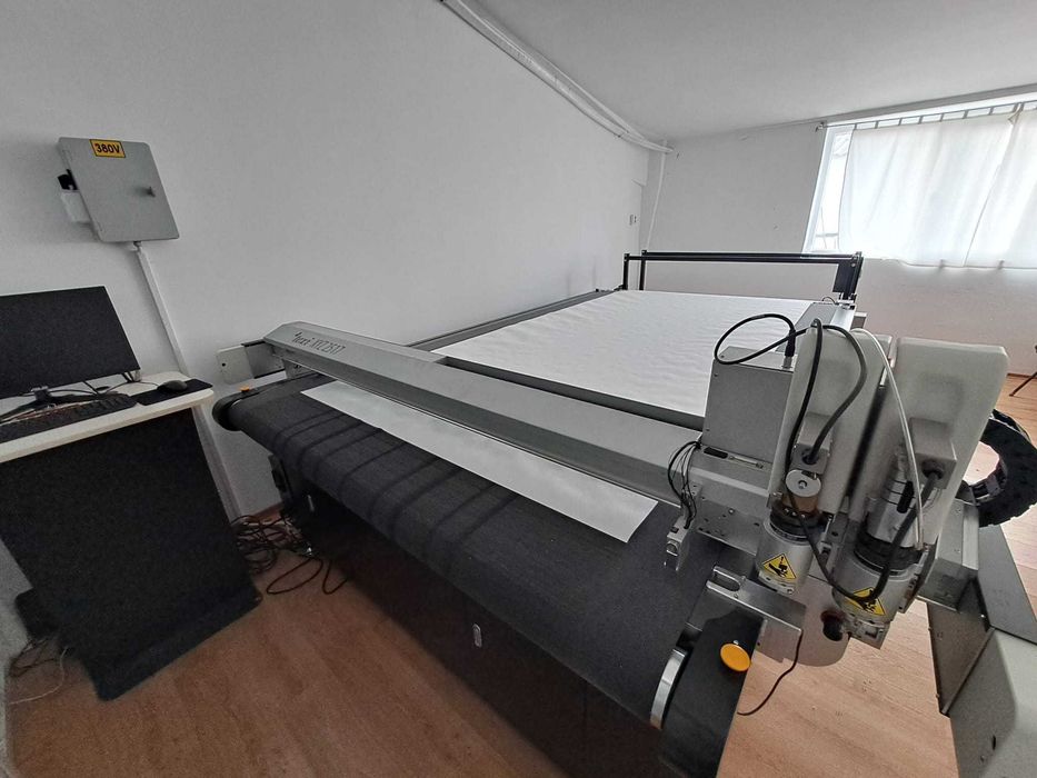 TEXI XYZ 2517 - Cutter intr-un singur strat de material, latime 170 cm