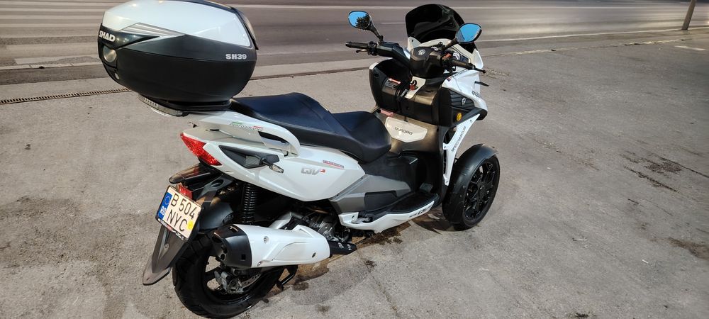 Vând Quadro Qv3.