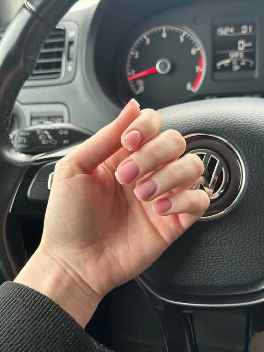 Маникюр, наращивание ногтей