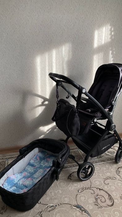 Продам Коляску в отличном состоянии