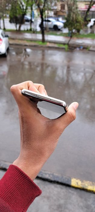 Samsung S10e xotirasi 8/128GB