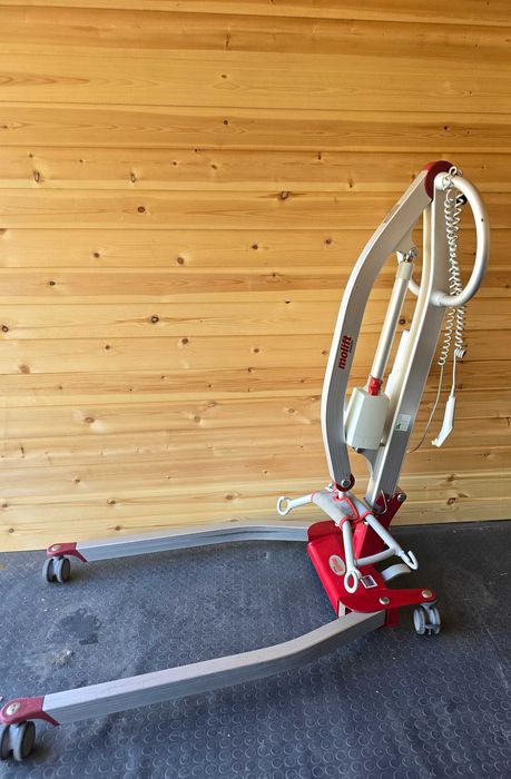 Мобилен сгъвам лифтер за пациенти Molift Smart 150