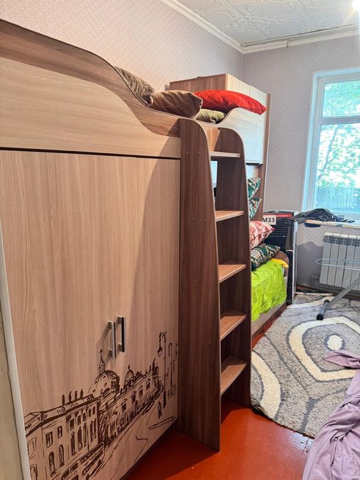 Двухярусная кровать