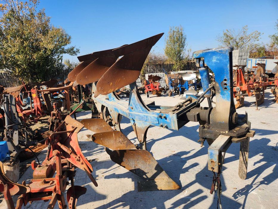 Plug Ebro reversibil  3 brazde