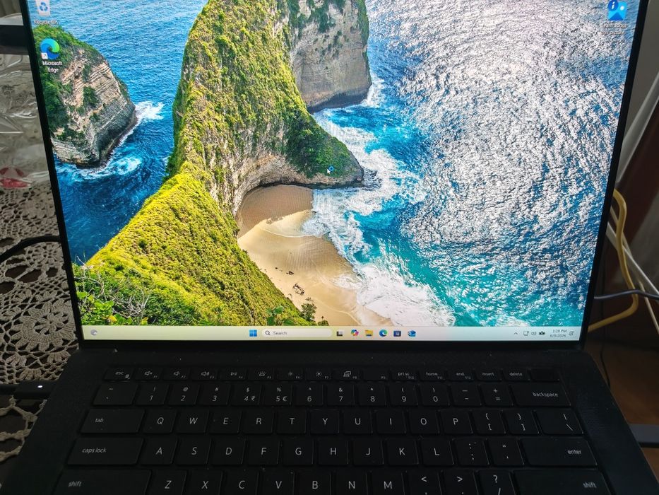 Dell XPS 15 9530 • Intel i7-13700 • 15 inch Full HD • SSD 512 GB • RAM 16 GB • nVidia GeForce RTX 4050 • Laptop premium de gaming / grafica video