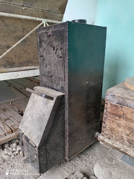 Katyo'l yangi. 150 kvadratgacha isitadi. Ko'mir, o'tin, gaz va elektr