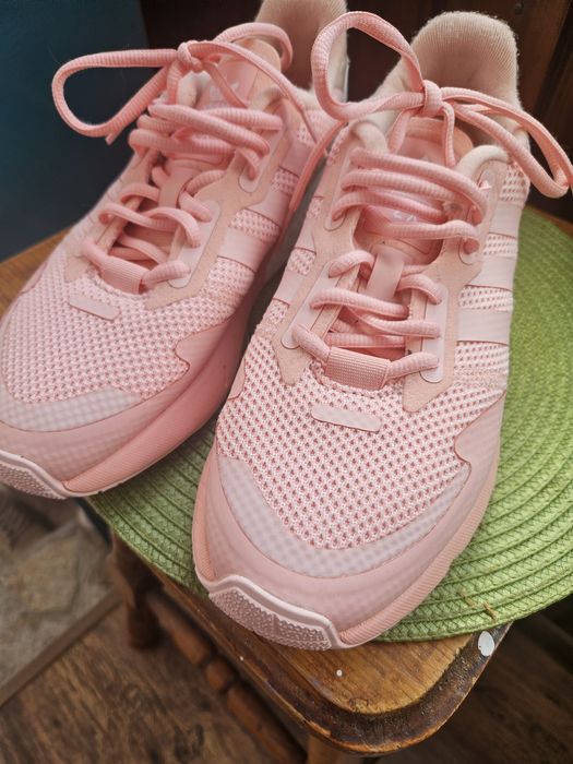 Дамски маратонки Adidas 39 номер