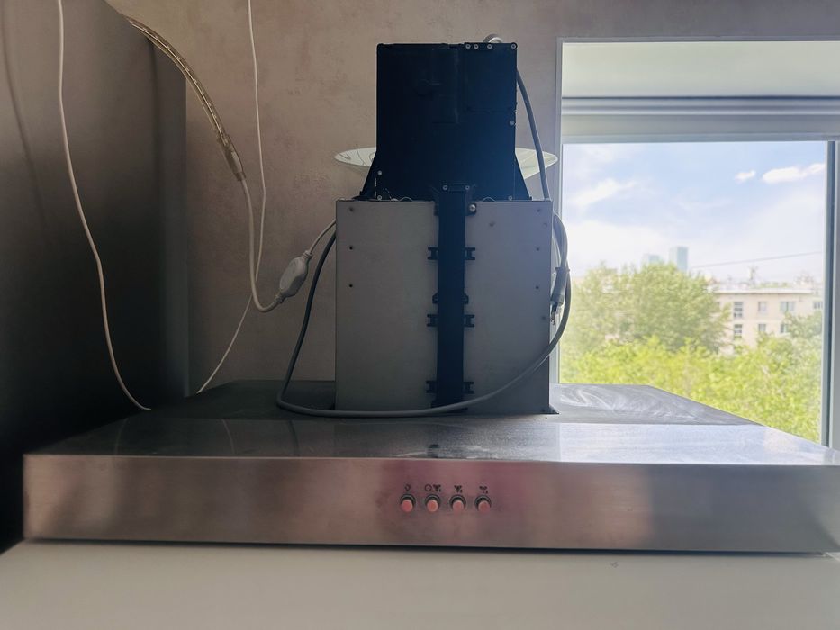 Вытяжка для кухни Electrolux, дешево