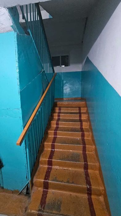 Продам  2х ком в 4 мкр за 16 млн