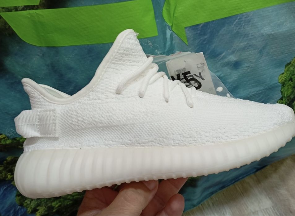 Yeezy boost 350 V2