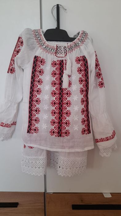 Costum cu motive populare/ camasa și fusta lunga