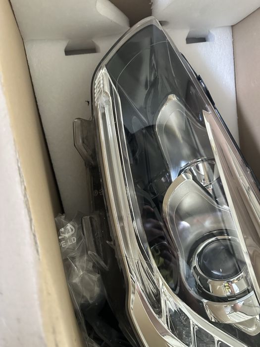 Citroen Ds5 ляв фар ОЕм