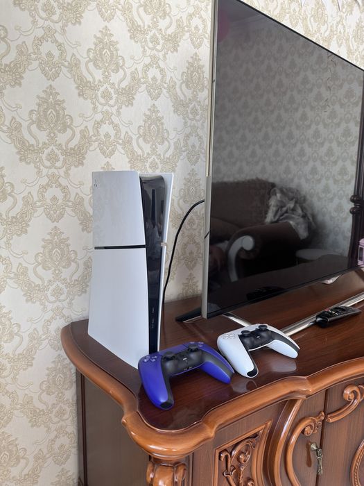 Play Station 5slim 1TB