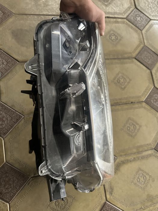 Продам фару рав 4 2017г