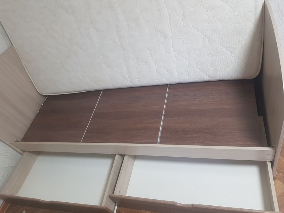 Кровать односпальняя