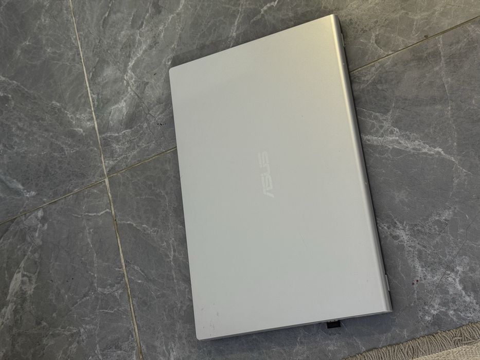 Ноутбук Asus core i7 / 16ram / 512ssd