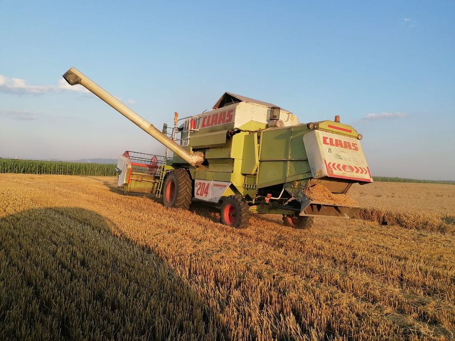 Vând Combina Claas