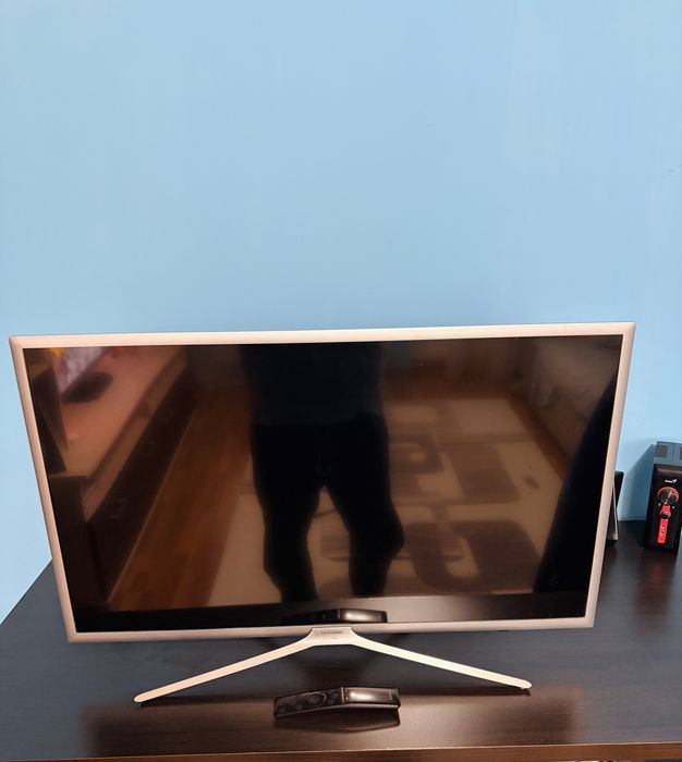 Televizor LED Smart Full HD SAMSUNG