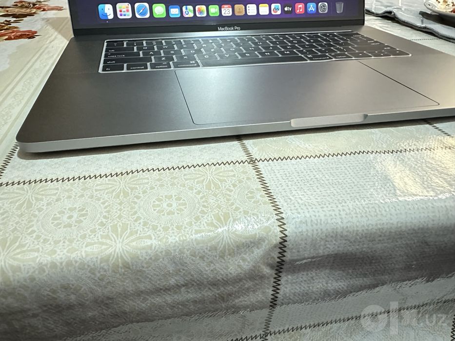 Macbook pro 2017 touchbar