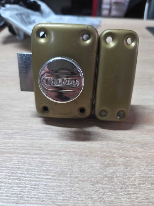 Broasca aplicata, 45 mm, UNIVERSEL, cilindru cu 4 chei