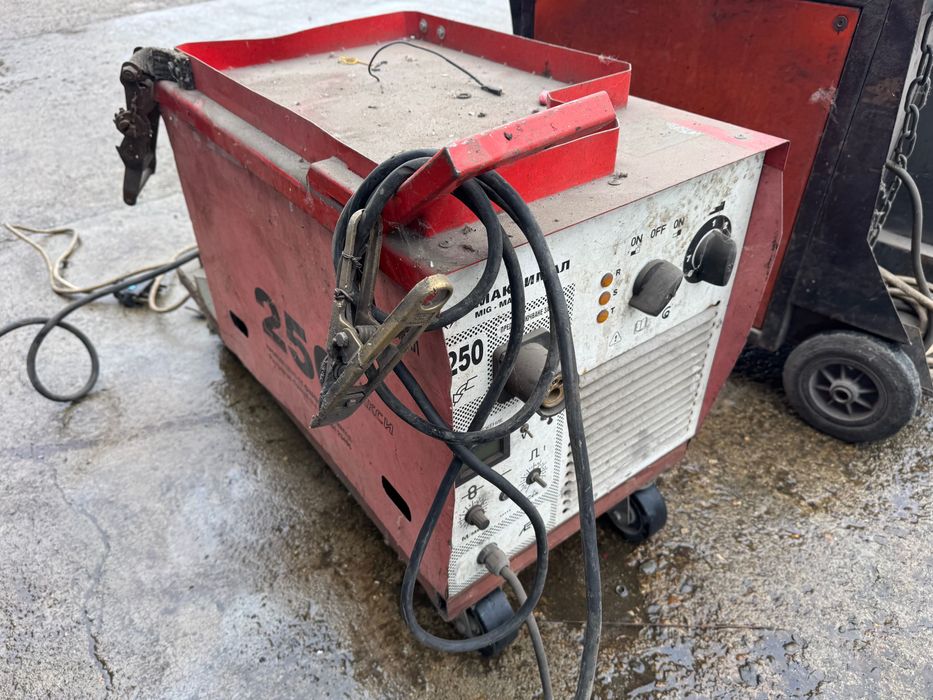 Трифазен заваръчен полуавтомат Максимал 250 МИГ/МАГ