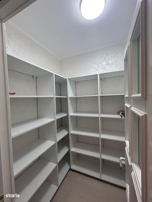 De inchirat: apartament 1 cameră, etajul 8/10, Royal Town.