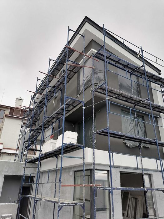 Фасадно рамково скеле под наем 1 euro/m2