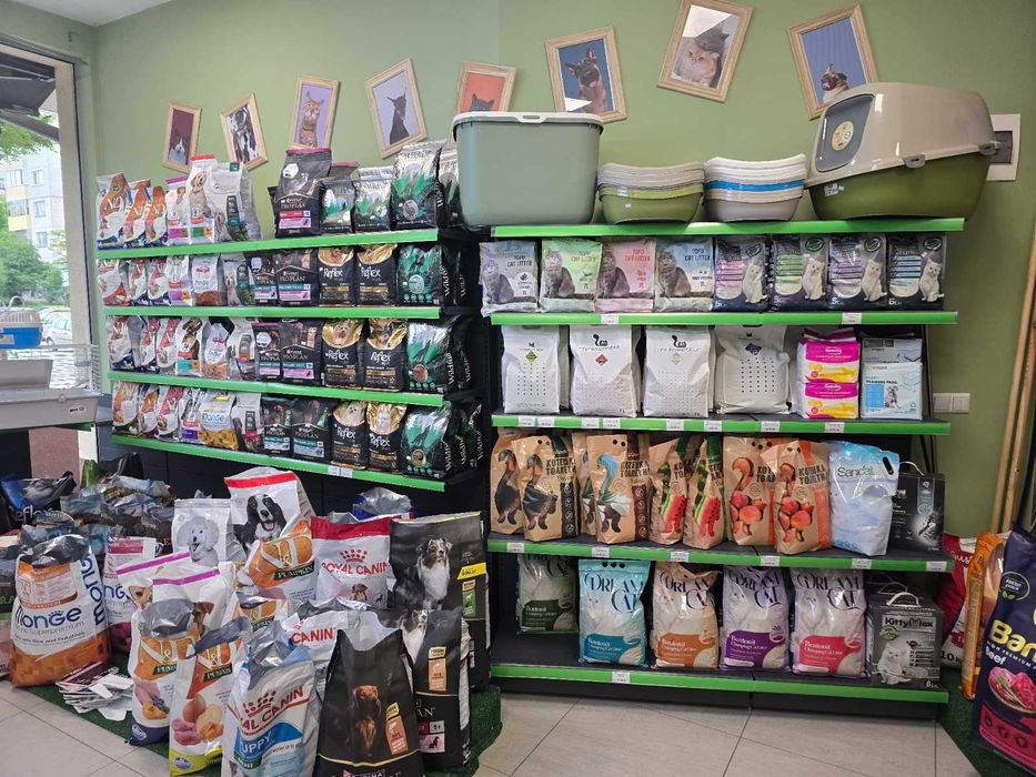 Метални стелажи за зоомагазин - търговско оборудване НОВО НАЛИЧНО