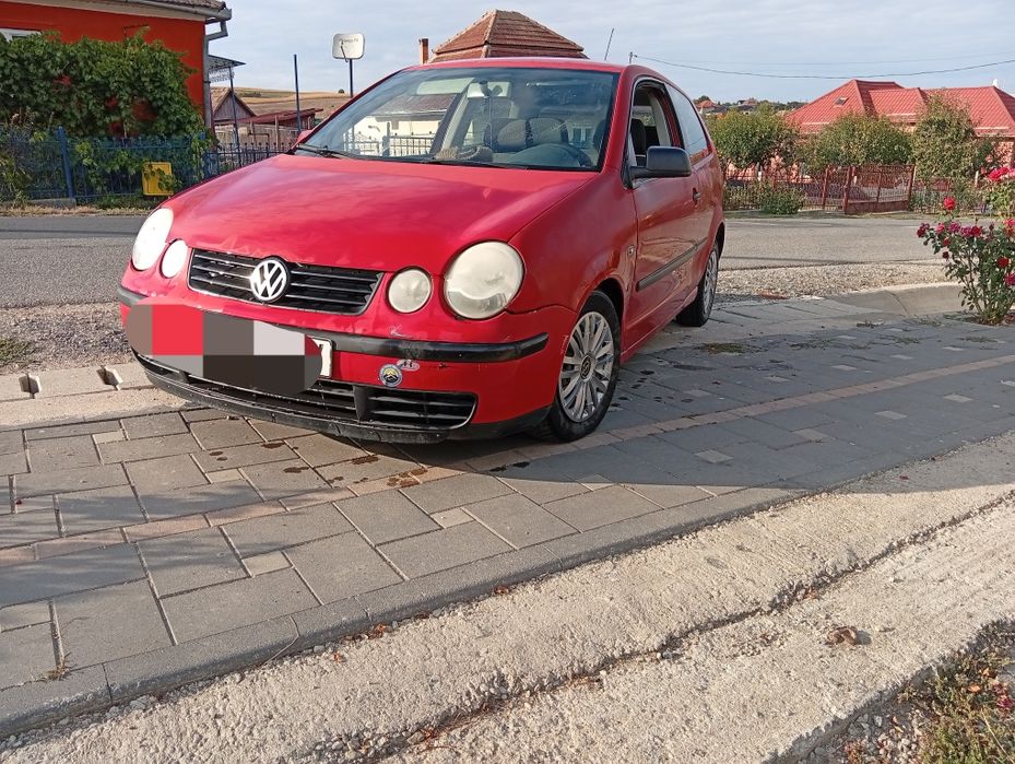 Vând Volkswagen polo diesel 1.9
