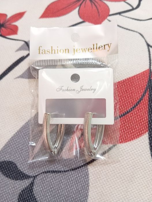 Дамски обеци цвят Сребърен