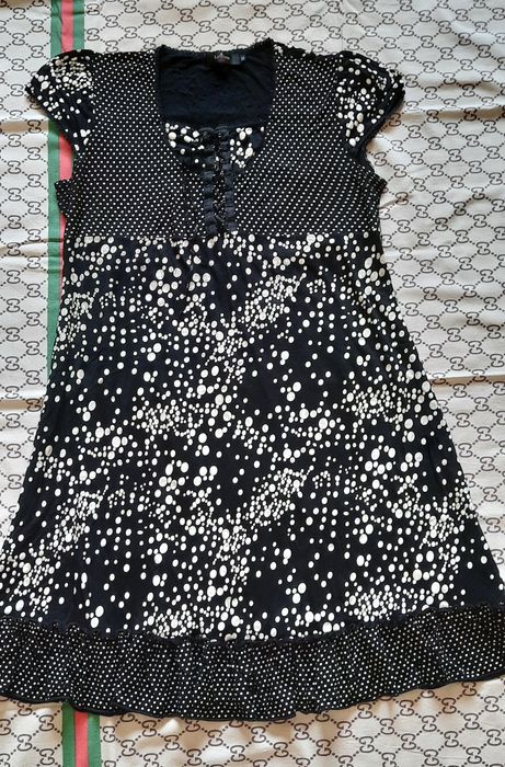 Женское  платье,  удобное.