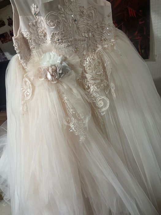 очень пышное платье