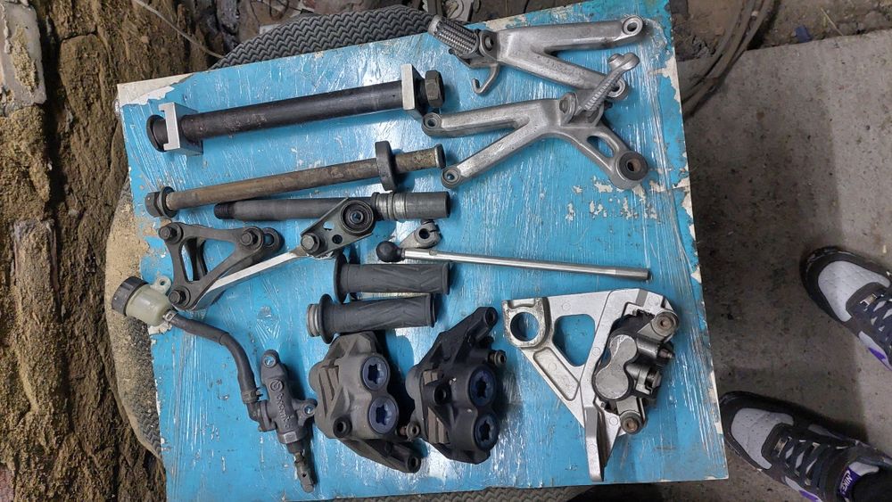 Yamaha R6 2002 на запчасти