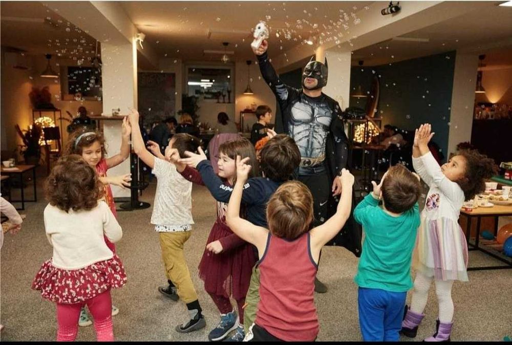 Детски аниматор за НАЙ-ЩУРИТЕ партита