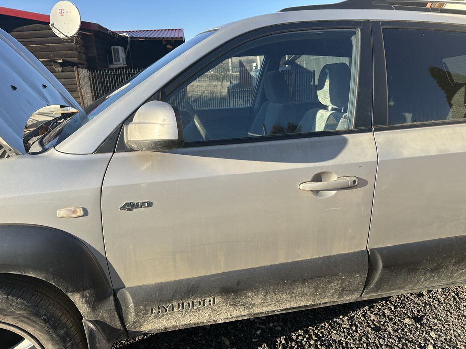 usa fata spate Hyundai Tucson dezmembrari Hyndai