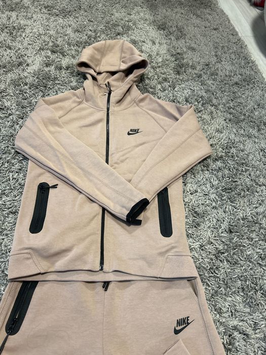 Детски екип nike размер 164 нов