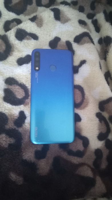 Продам телефон  TECNO SPARK 4
