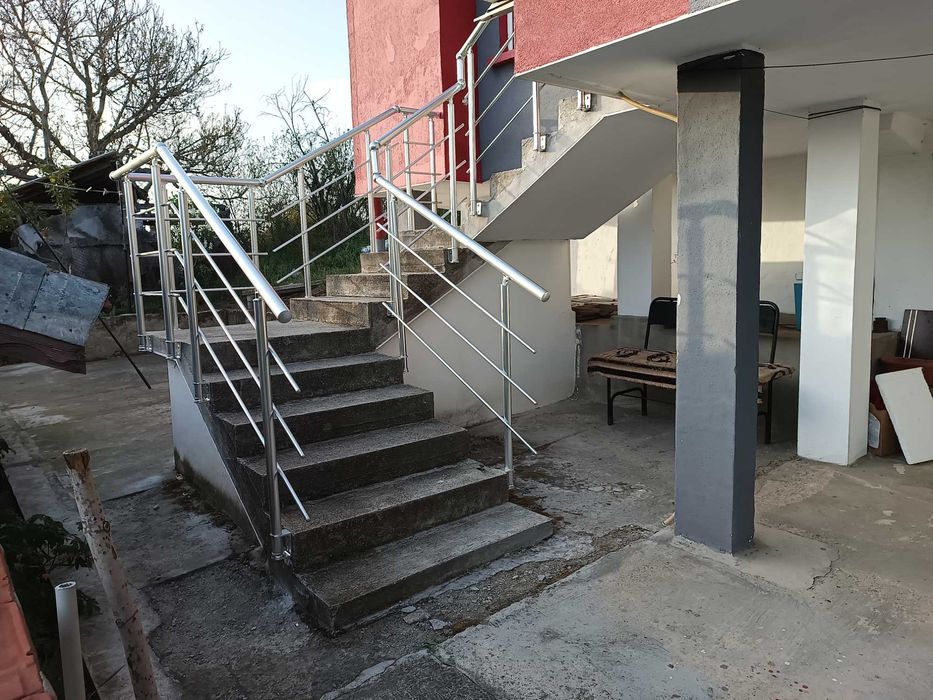 Парапети от метал ,  и алуминии за тераси и стълбища