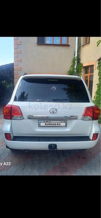 Toyota Land Cruiser 200