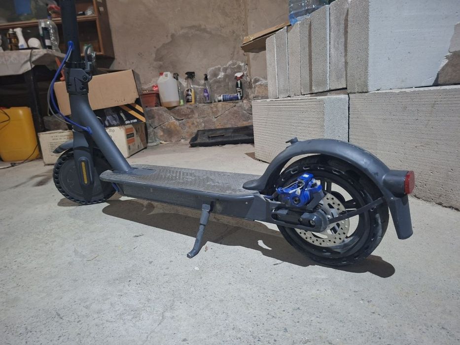 Электросамокат Xiaomi Mi Electric Scooter 3 (Mi 3)