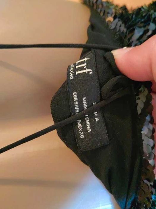 Top negru cu paiete Zara, mărime S, stare excelentă